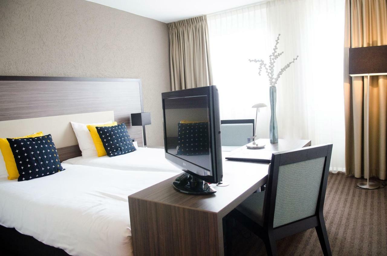 Standard Twin Room,779647488:JPEG